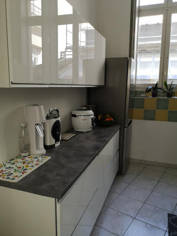 Appartement De 105M2, Balcon Sur Cours De La Republique Narbonne Buitenkant foto